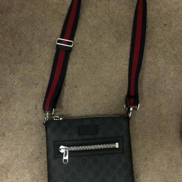 Gucci Messenger Bag - Picture 2 of 2